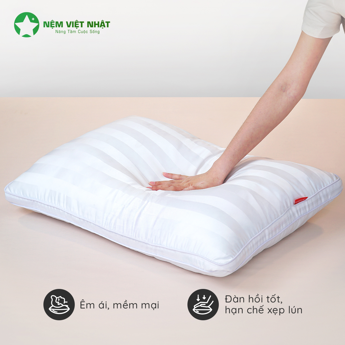 Gối Nằm Lông Vũ Khách Sạn Việt Nhật – Goi Long Vu 01