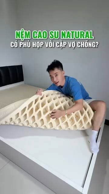 Ảnh bìa video khách hàng